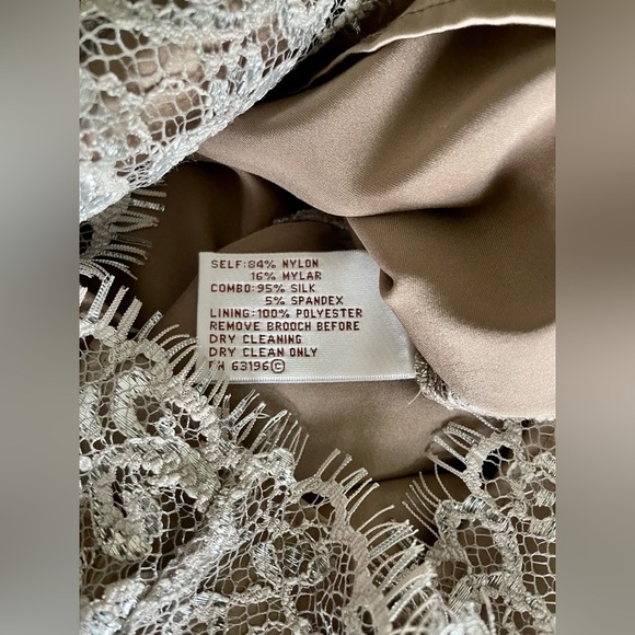 Attractive dress in a beautiful beige/brown/gold color size 2 - Picture 6 of 6